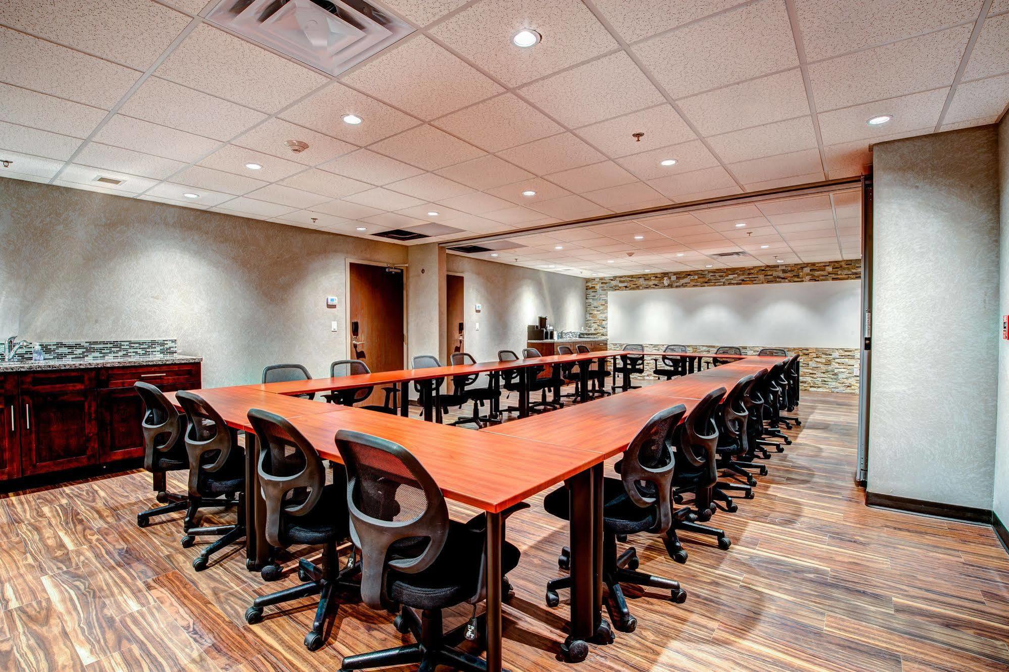 Home Inn & Suites Yorkton Luaran gambar